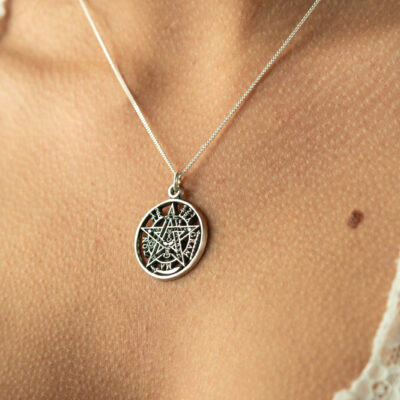 Alternative view of Colgante Tetragramaton 24mm
