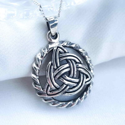 Colgante Triqueta Maxi