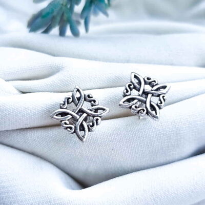 Aros Nudo de Brujas Celta pegados