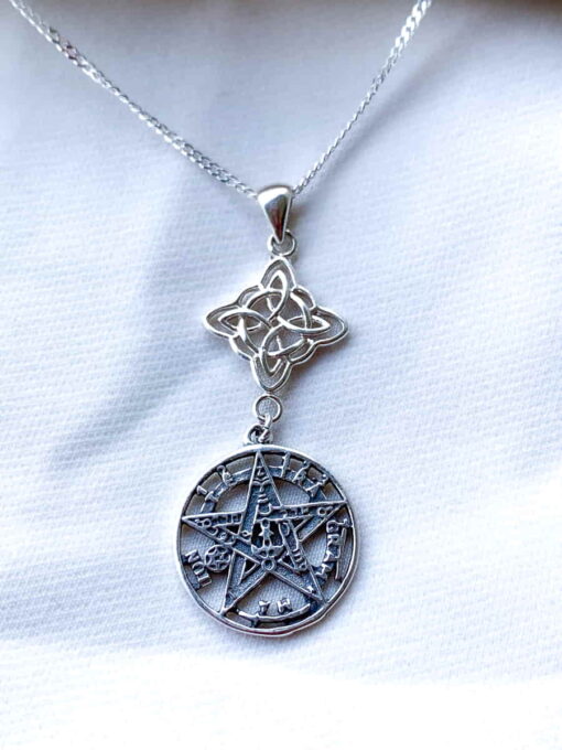 Colgante Tetragramaton y Nudo de Bruja