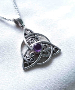 Colgante Triqueta, Cruz de Ankh, Ojo de Horus, Trisquel y Amatista