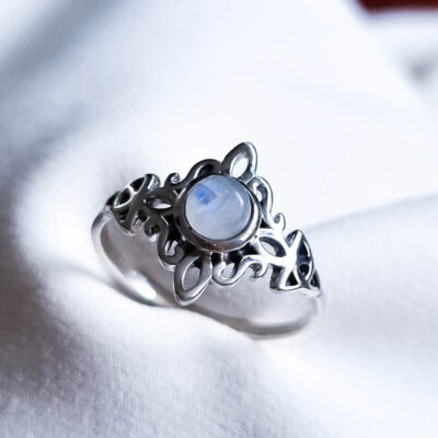 Anillo Nudo de Brujas y Triqueta Piedra Luna