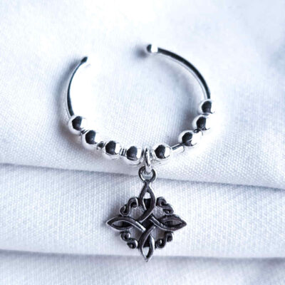 Anillo Nudo de Bruja Anti Estres Ajustable