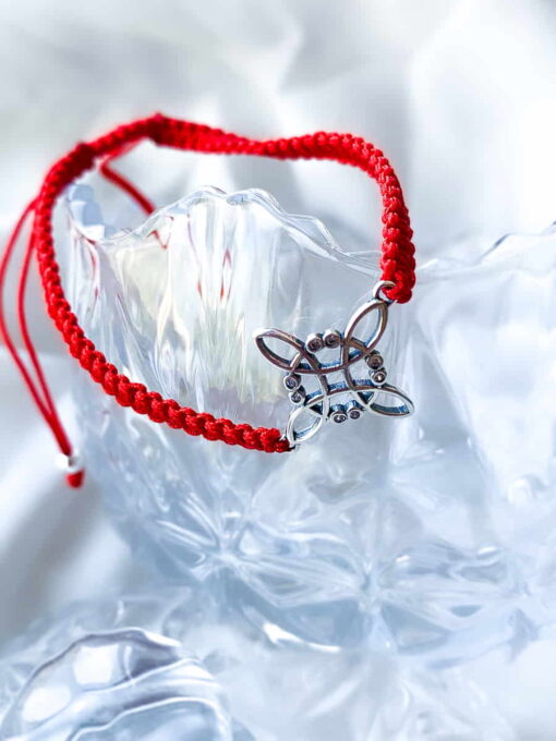 Pulsera Hilo Rojo Nudo de Bruja Celta
