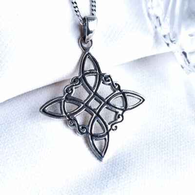 nudo-de-bruja-infinito