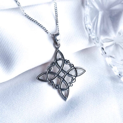 nudo-de-bruja-infinito